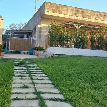 Masseria Tumara And Κατάλυμα σε φάρμα *