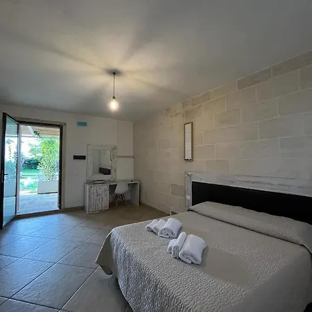 Κατάλυμα σε φάρμα Masseria Tumara And *